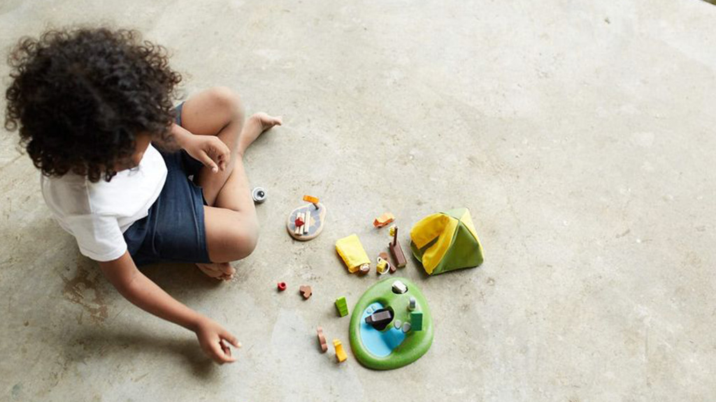 Die Spielsets von PlanToys erkunden Outdoor-Abenteuer auf bisher nie dagewesene Weise.