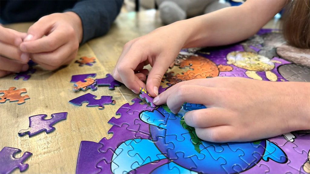 Celestial Buddies: Wie viele Monde! 500-teiliges Puzzle