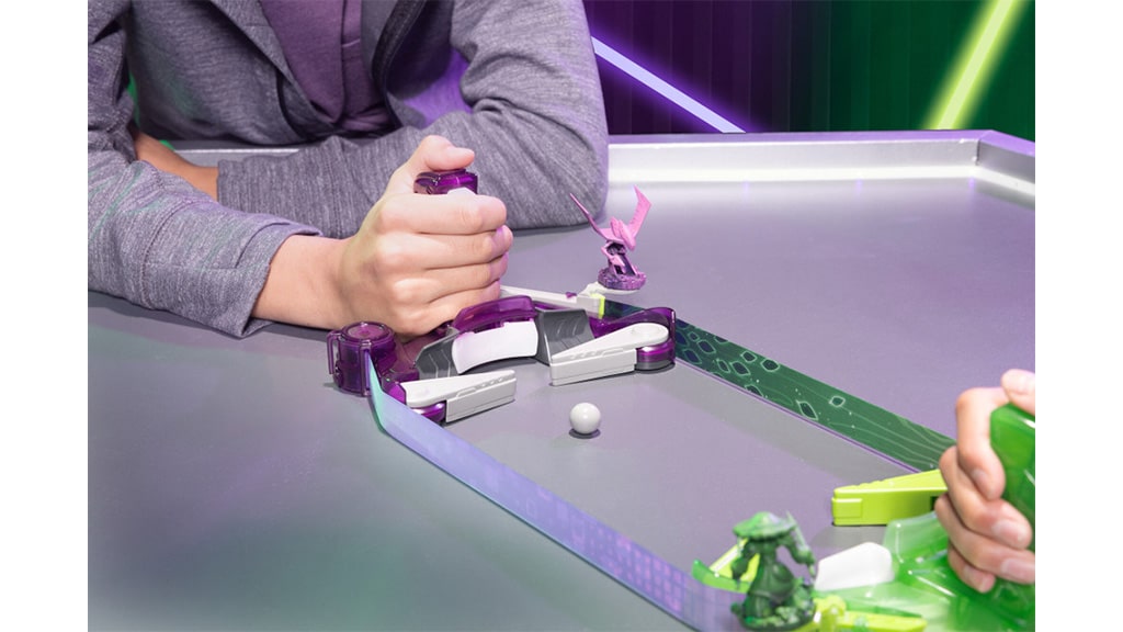 Schließe dich den energiegeladenen Kämpfen mit der neuen Dōteki-Kollektion von TOMY an!