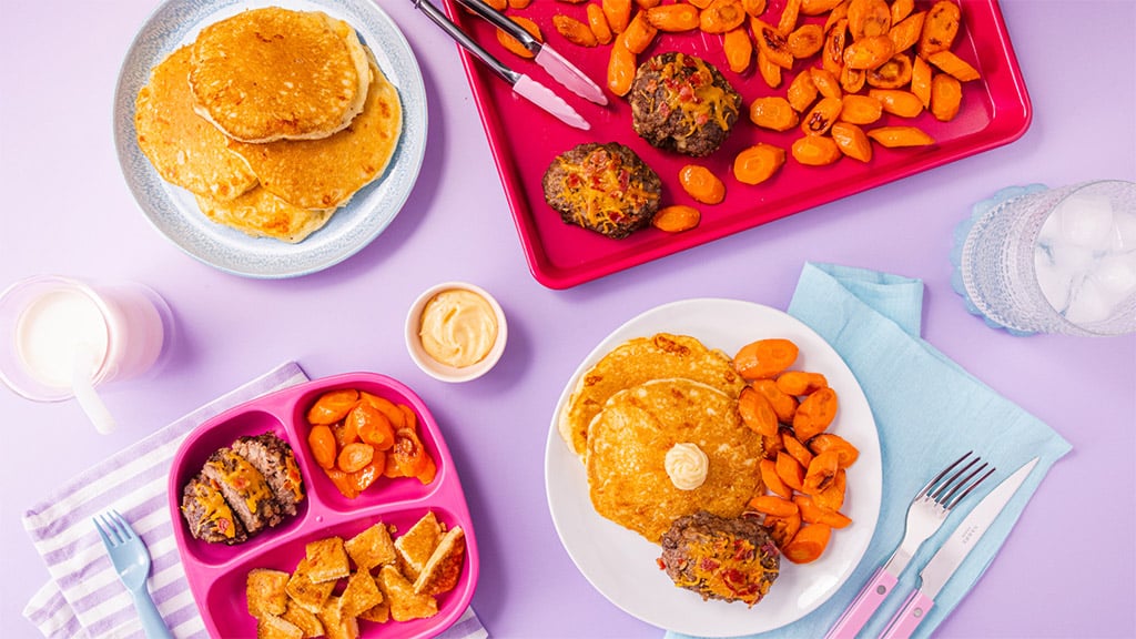 Mache das Familienessen perfekt mit den Home Chef Gabby Puppenhaus Essenssets!