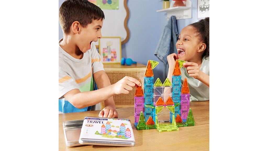 MAGNA-TILES microMAGS Travel Set Deluxe 55 darabos készlet