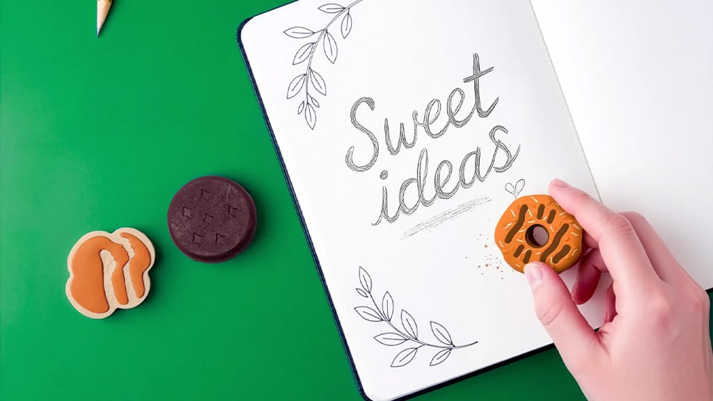 Kreativität und Kekse treffen sich in den OOLY Pfadfinderinnen-Bastelsets