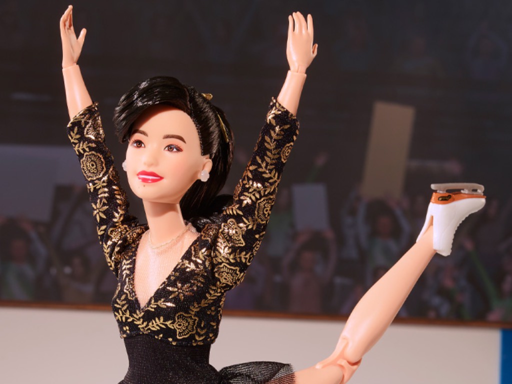 Die neue Kristi Yamaguchi Barbie-Puppe inspiriert junge Mädchen, ihre Träume zu verfolgen.