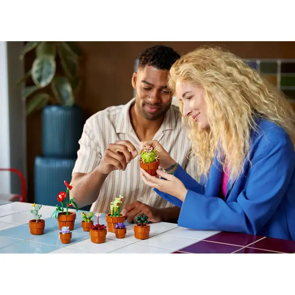 Lego® Icons: Kleine Topfpflanzen (10329) kép 7