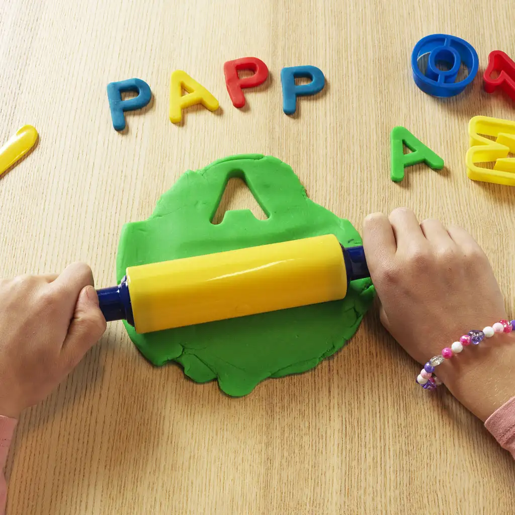 PlayBox: Buntes 4-teiliges Knetset kép 2