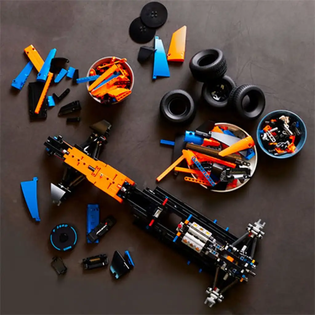 LEGO® Technic: McLaren Formula 1™ Rennwagen (42141) kép 6