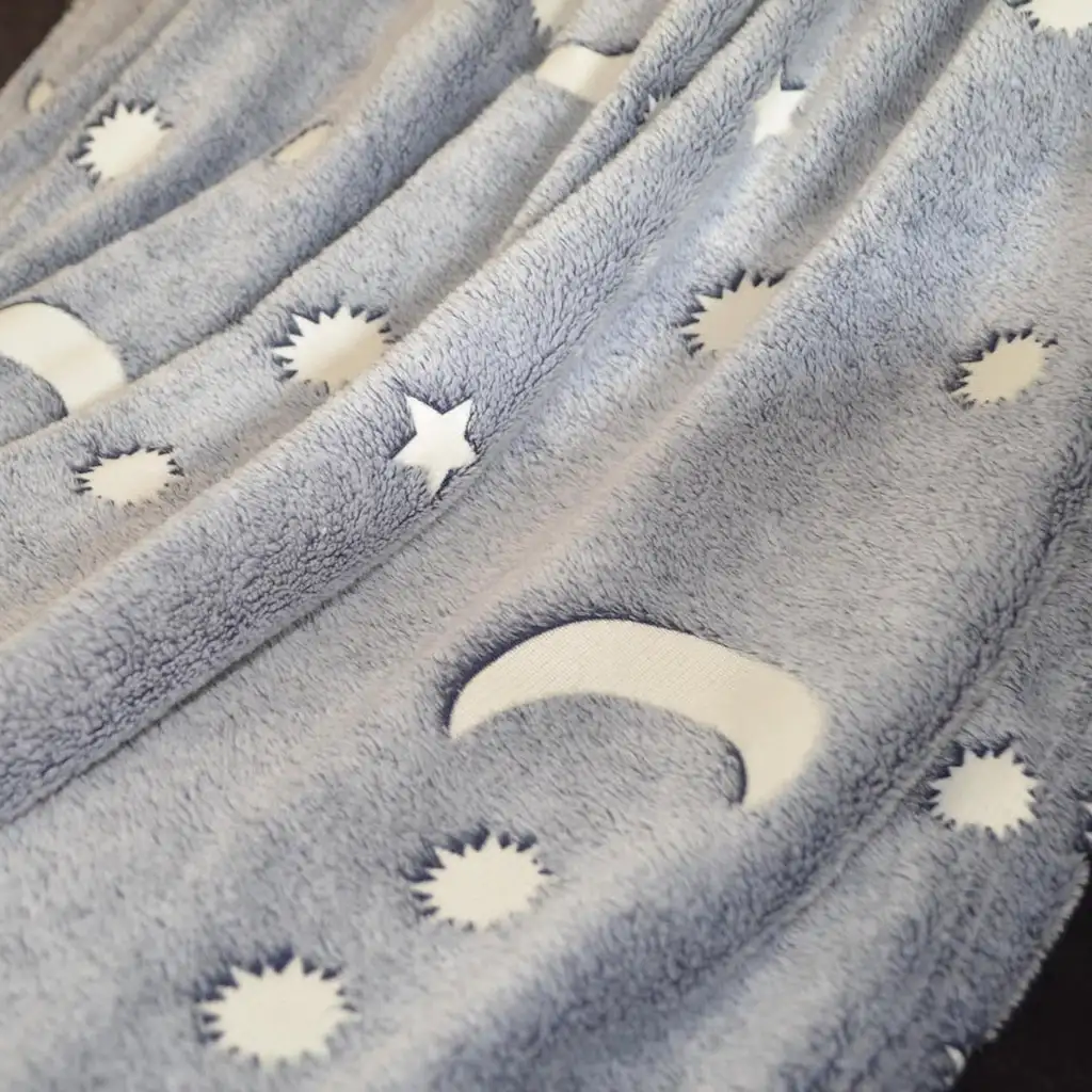 Buddy&Barney: Decke mit Galaxie-Muster, die im Dunkeln leuchtet, 152x127cm kép 2