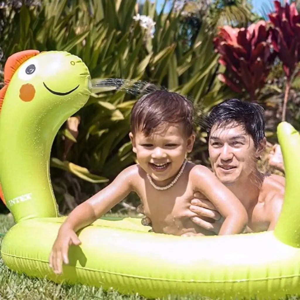 Intex: Dino-Spritzendes aufblasbares Babybecken 119x109x66cm kép 2