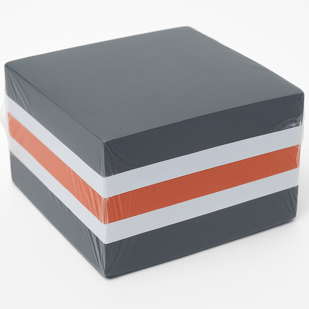 Notizblock in Schwarz-Weiß-Orange, 8,5x8,5x4 cm