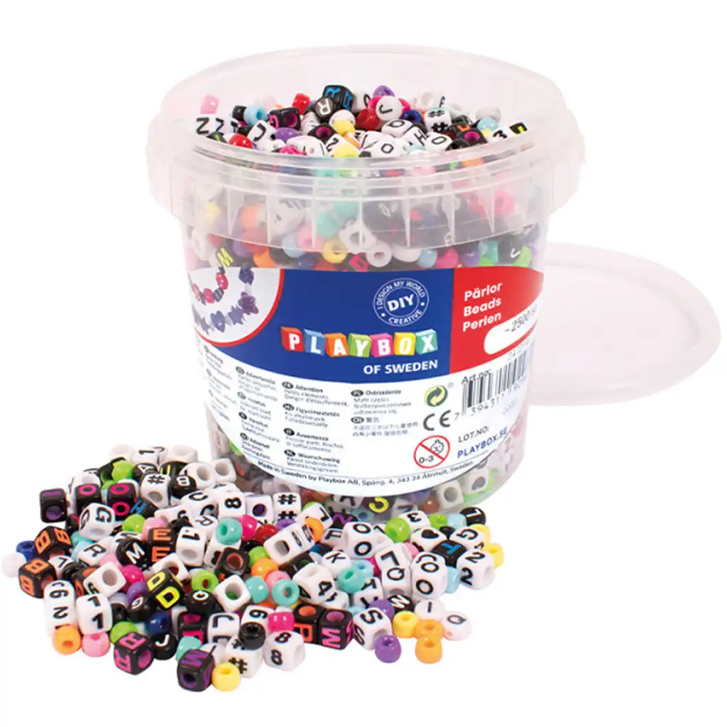 PlayBox: Bunte Buchstaben- und Zahlenperlen, auffädelbar, 2000-teiliges Perlen-Set