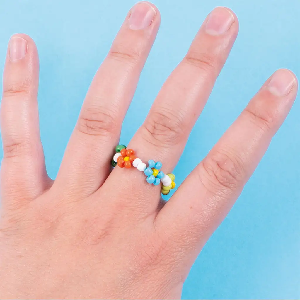 PlayBox: Bunte fädelbare Kunststoffperlen 2-3 mm 500g-Packung kép 2