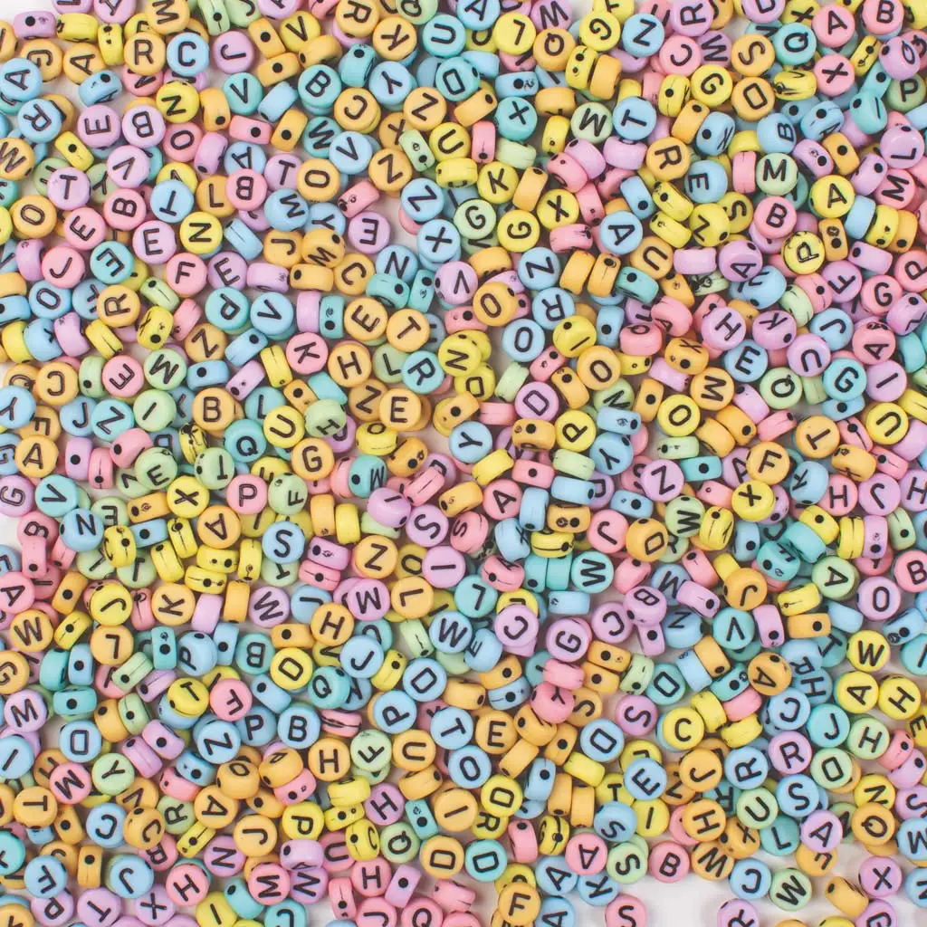 PlayBox: Pastellfarbene Buchstabenperlen-Set 750 Stück