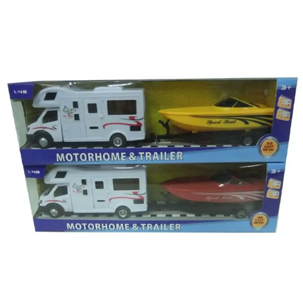 Wohnwagen mit Anhänger und Rennboot