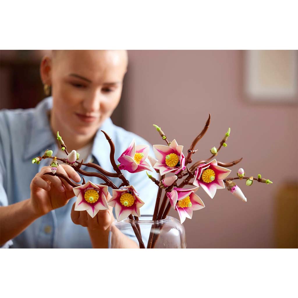 LEGO® Botanicals: Magnolienzweige (11510) kép 5