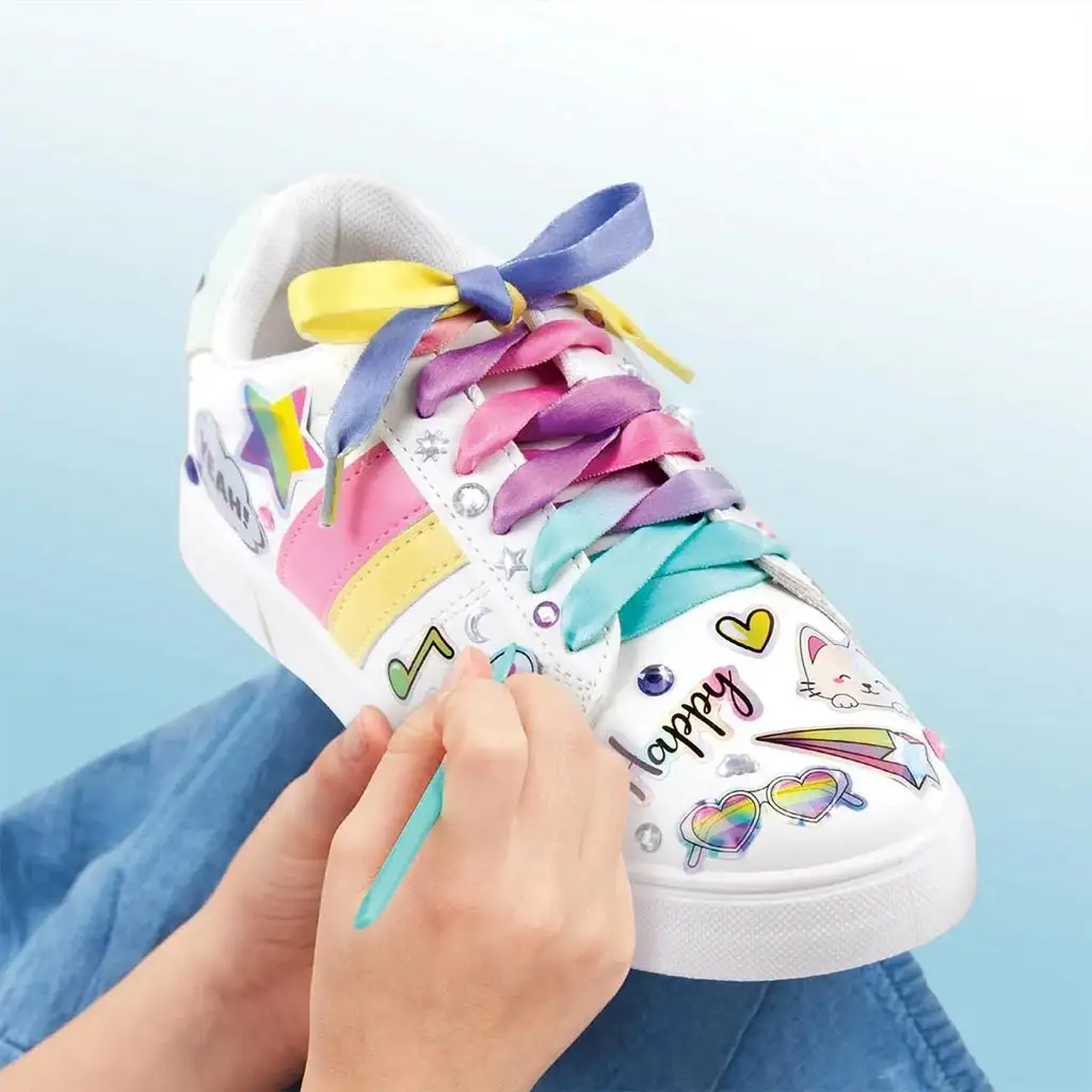 Make It Real: Sticker Chic Schuhdekoration - Der Regenbogenweg der Mode kép 4