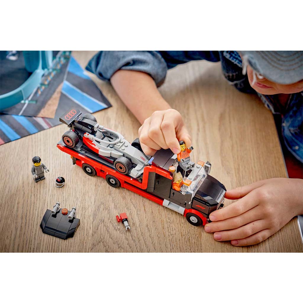 LEGO® City: F1®-Lkw mit einem F1®-Audi-Rennwagen (60493) kép 6