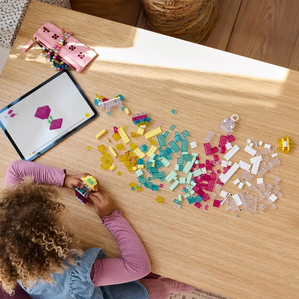 LEGO® Classic: Durchsichtige Zauberwürfel (11040) kép 3