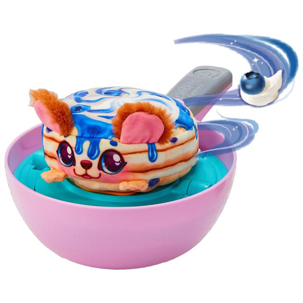 COOKEEZ Makery: Pancake Treatz palacsintasütő játékszett meglepetés plüss állattal kép 2