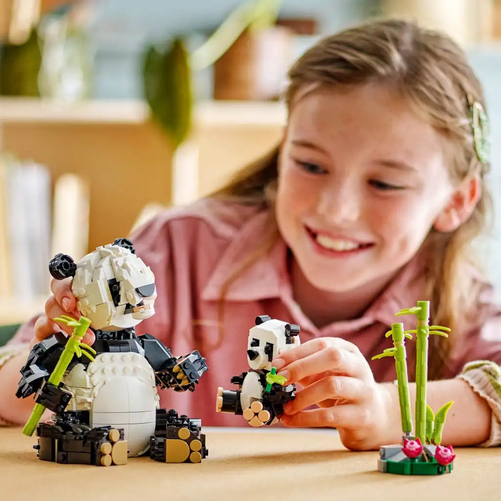 LEGO® Creator: Vadállatok: Pandacsalád (31165) kép 3