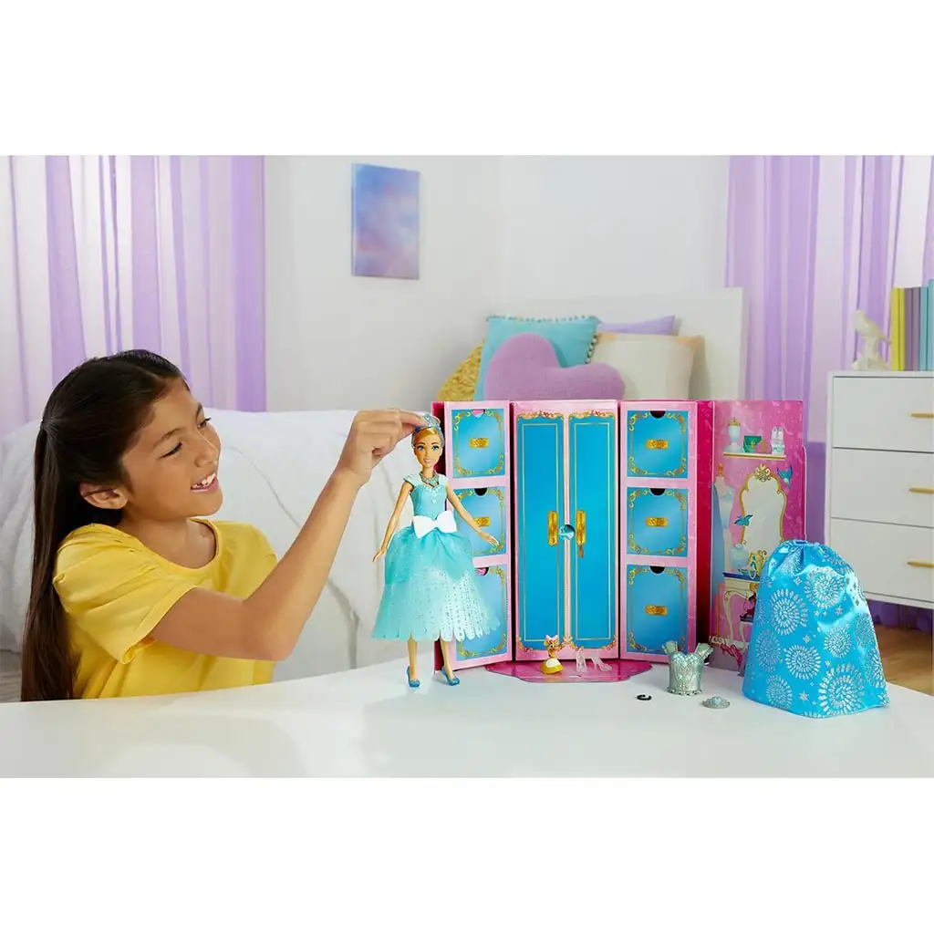 Disney Prinzessinnen: Modekarussell Puppe - Aschenputtel - Mattel kép 3