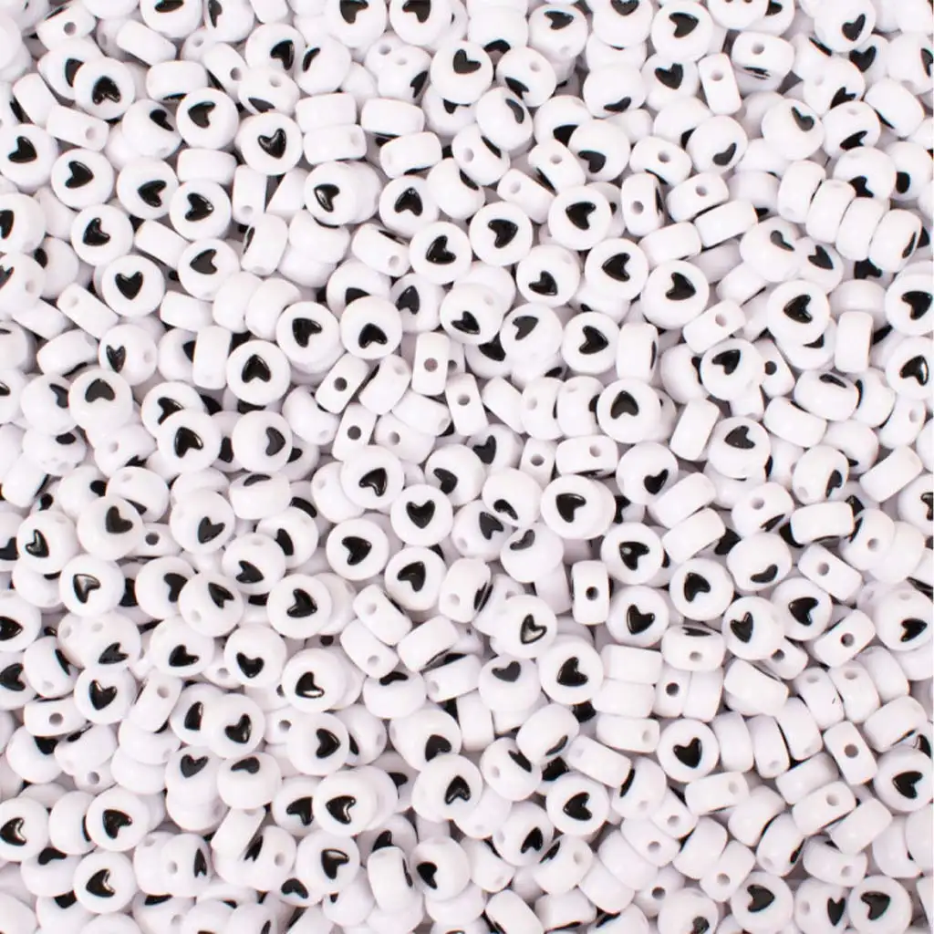 PlayBox: Herzförmige auffädelbare Perlen 300er-Set 7mm