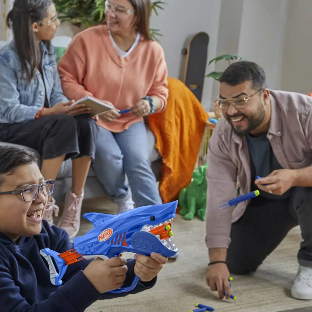 Nerf: Sharkfire Schaumstoffblaster mit 8 Darts - Hasbro kép 6