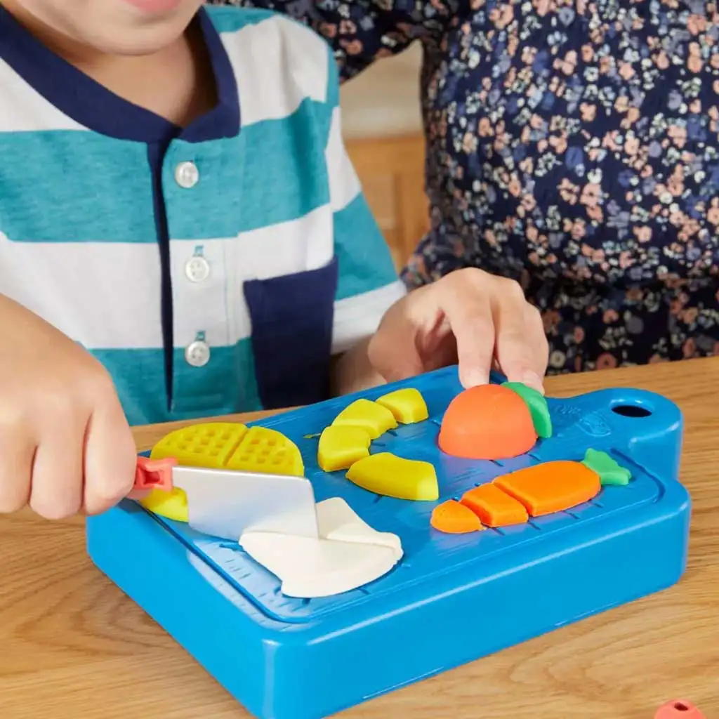 Play-Doh: Little Chef Knetset mit 5 Dosen Knete und Zubehör 255g - Hasbro kép 4