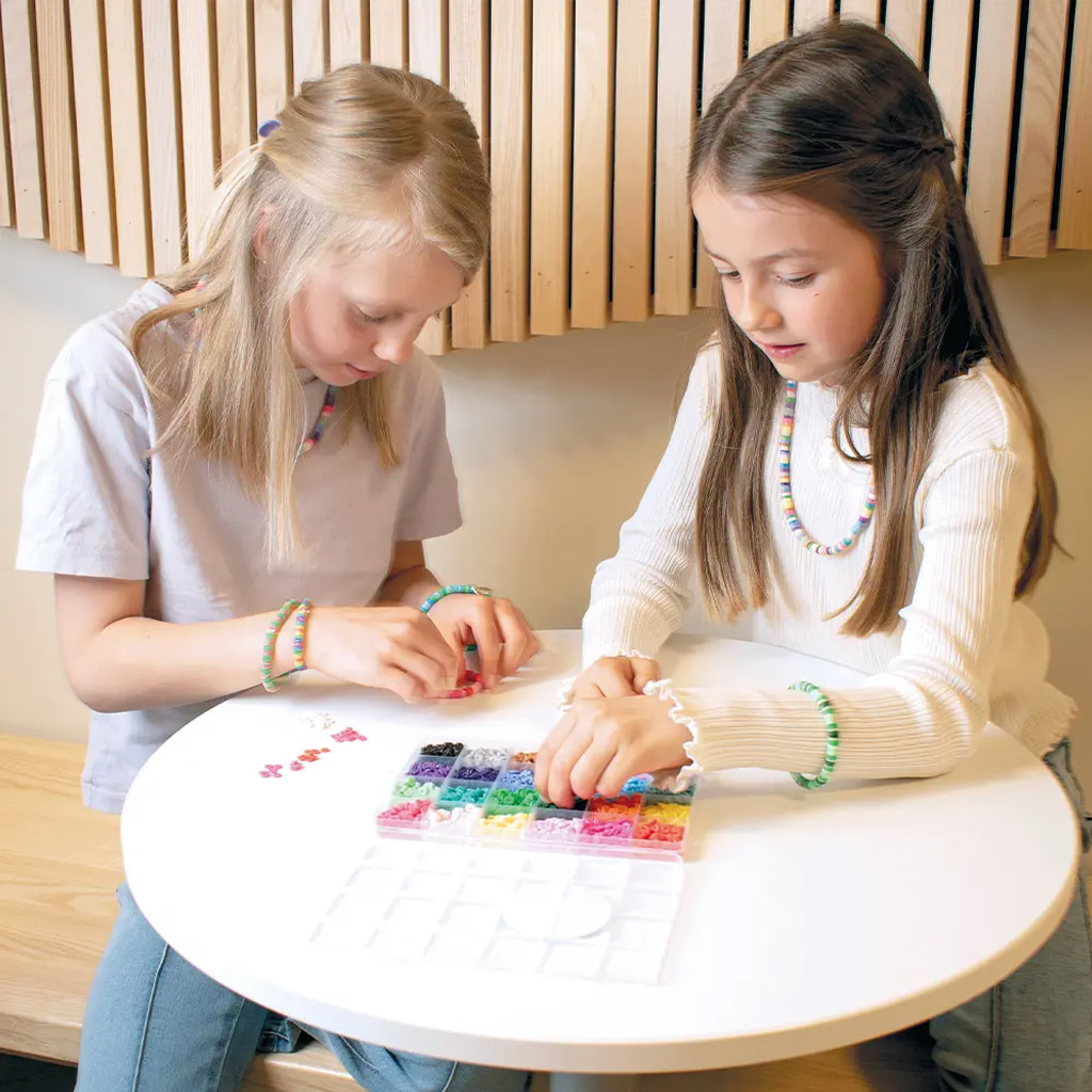 PlayBox: Heishi-Perlen zum Auffädeln in Aufbewahrungsbox, 3500-teiliges Set kép 3