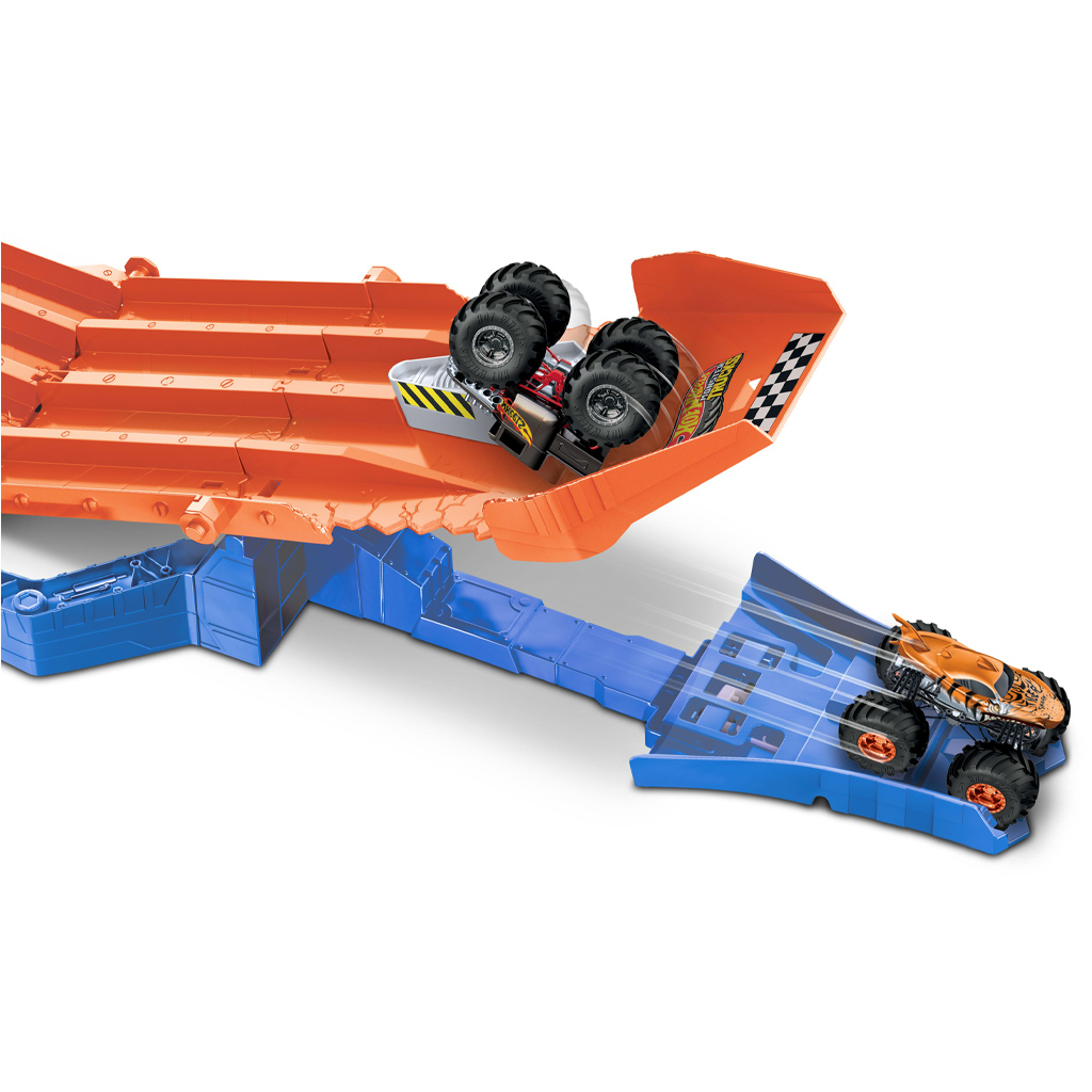 Hot Wheels Monster Trucks: Verfolgungs-Rennset mit 2 kleinen Autos - Mattel kép 3