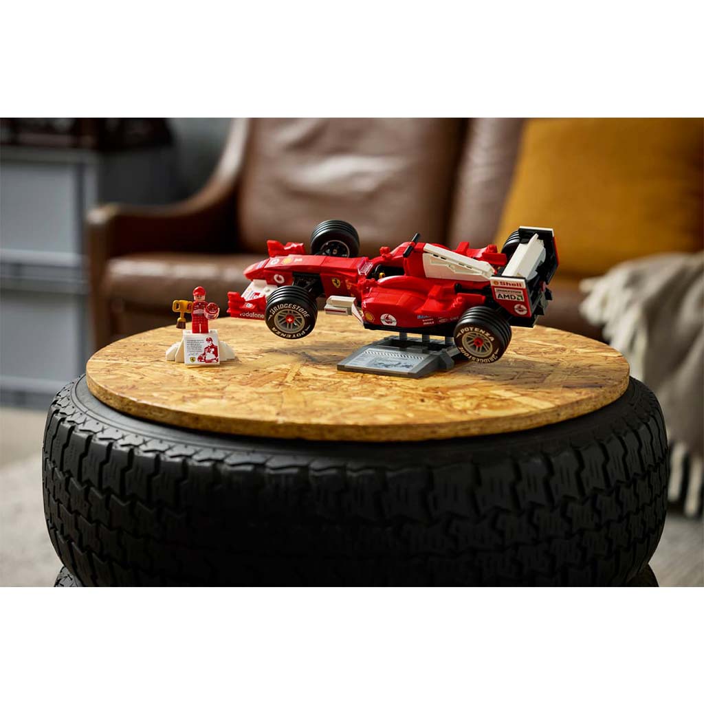 LEGO® Icons: Ferrari F2004 és Michael Schumacher (11375) kép 9