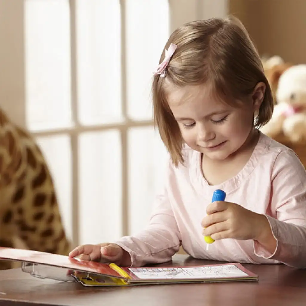 Fahrzeuge mit Wasser malen kreatives Spiel - Melissa & Doug kép 3