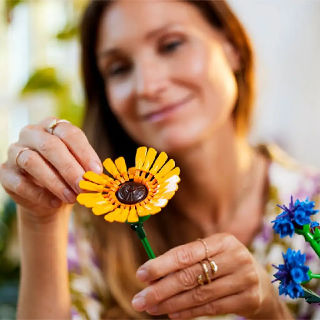 LEGO® Creator - Wildblumenstrauß (10313) kép 4