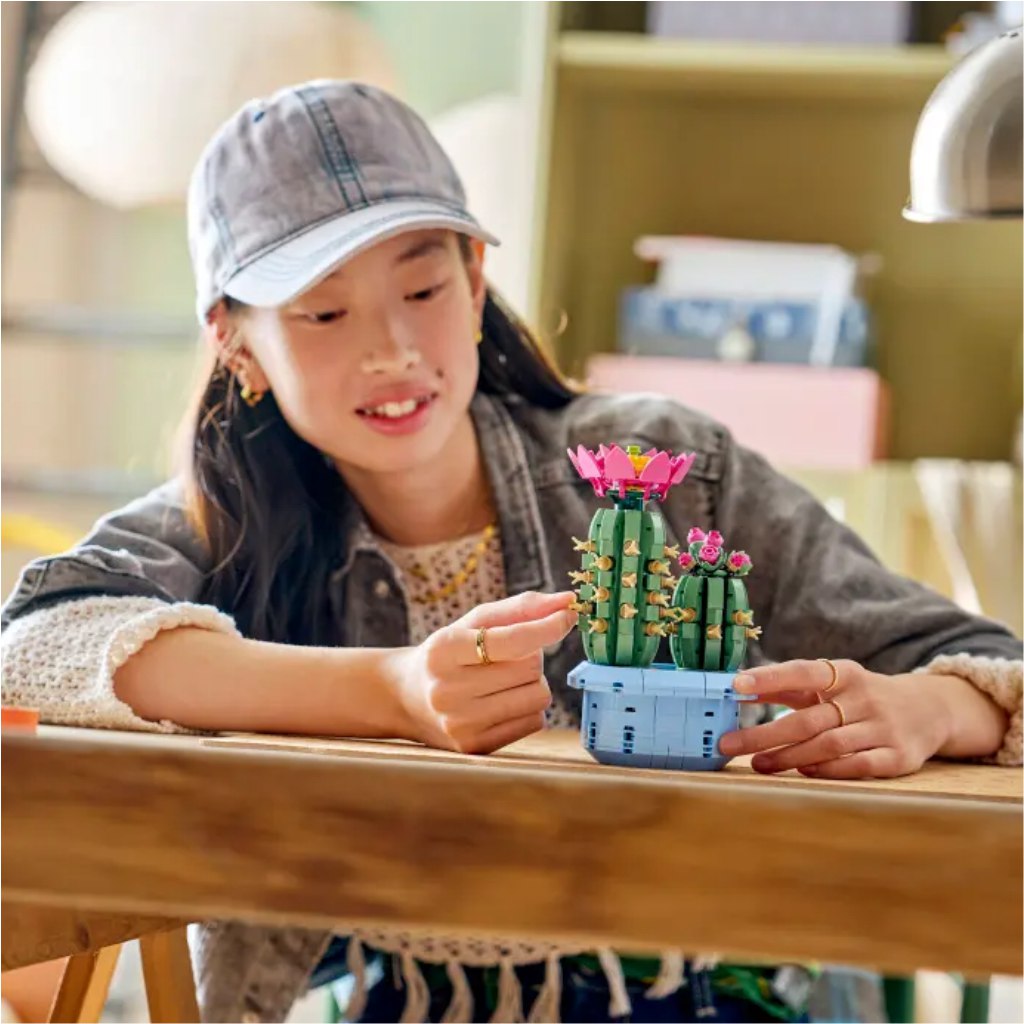 LEGO® Botanicals: Blühender Kaktus (11509) kép 4