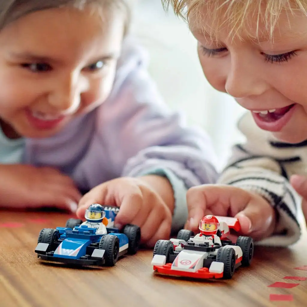 LEGO® City: Williams Racing F1®- und Haas F1®-Rennwagen (60464) kép 3