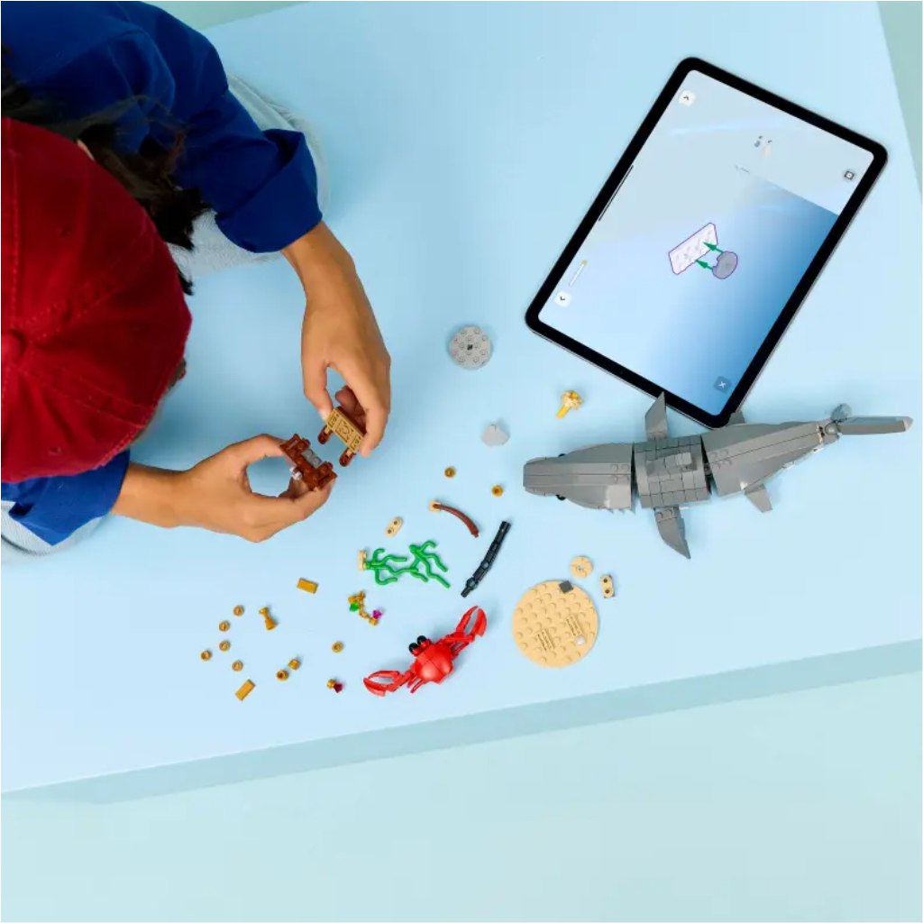 LEGO® Creator: Gefährlicher Hai mit einer Schatztruhe (31381) kép 5