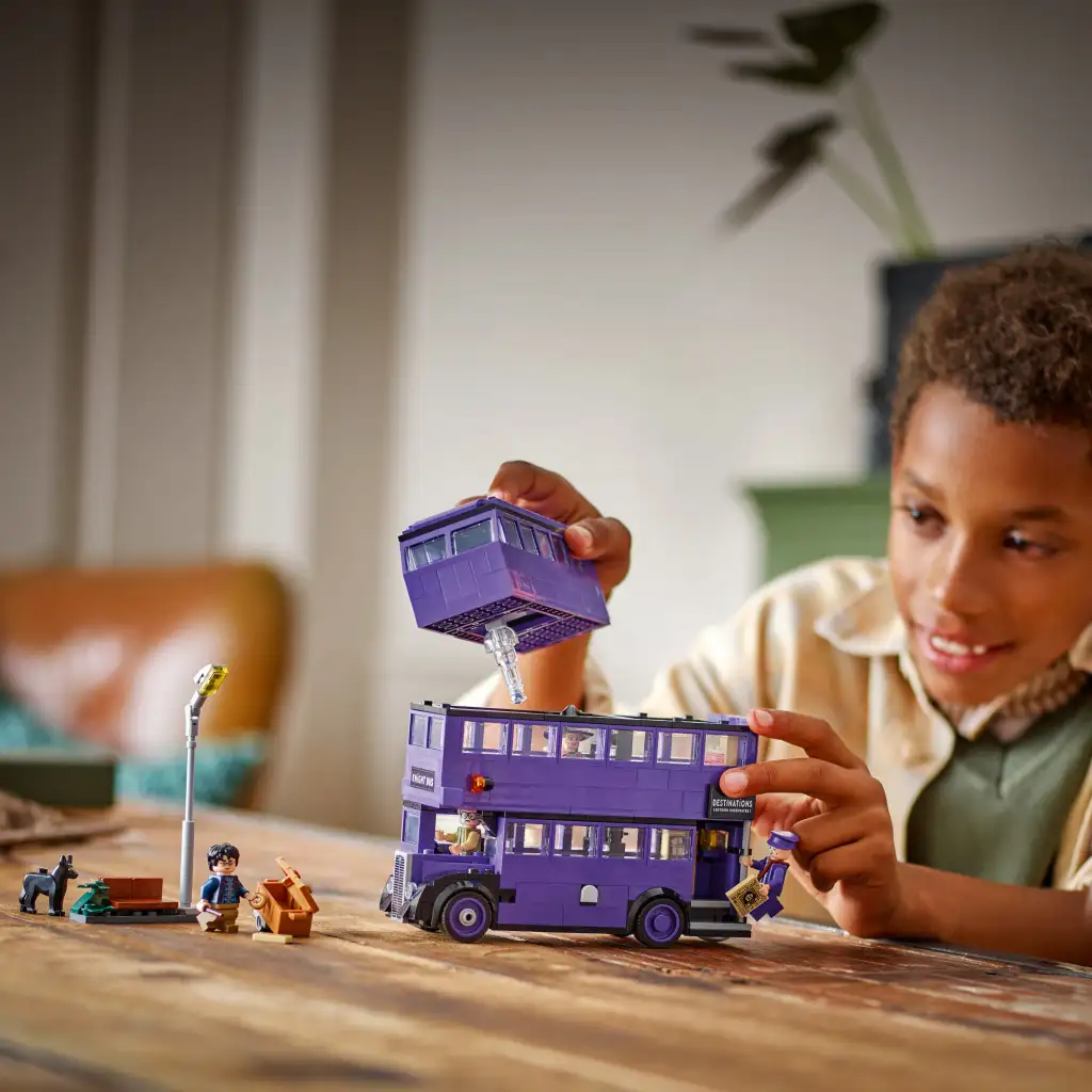 LEGO® Harry Potter™: Abenteuer mit dem Fahrenden Ritter™ (76446) kép 5