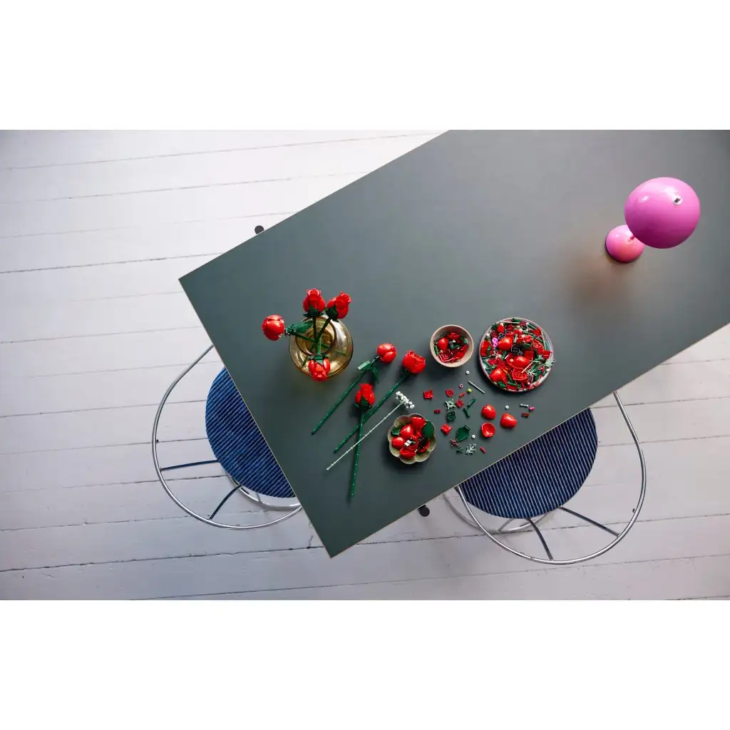 LEGO® Icons: Rosenstrauß (10328) kép 3