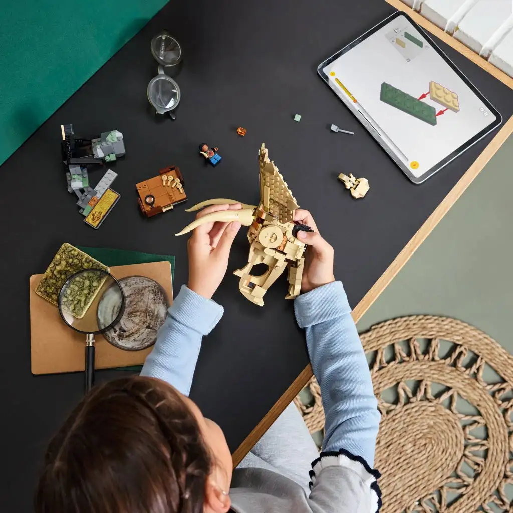 LEGO® Jurassic World: Fossilien - Triceratops-Schädel (76959) kép 4