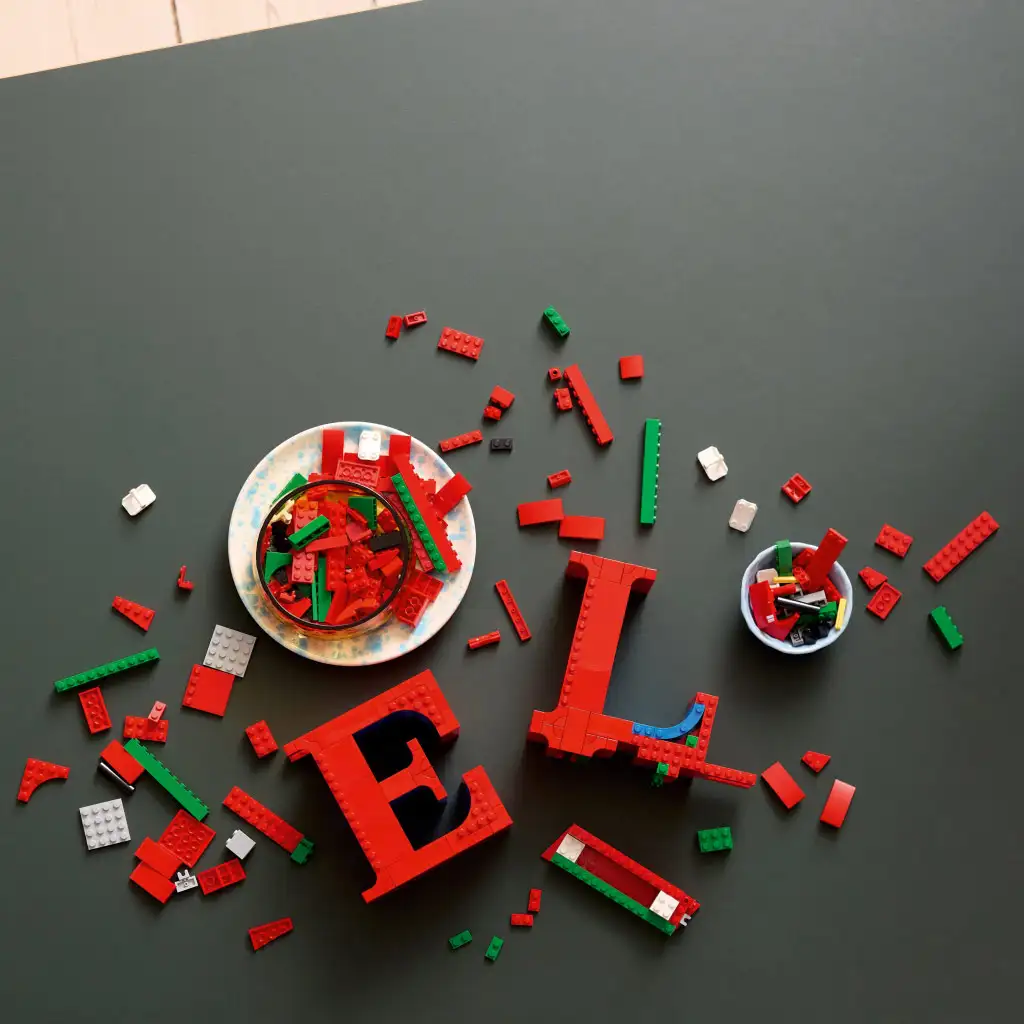 LEGO® ART: LOVE Dekorationsschriftzug (31214) kép 4