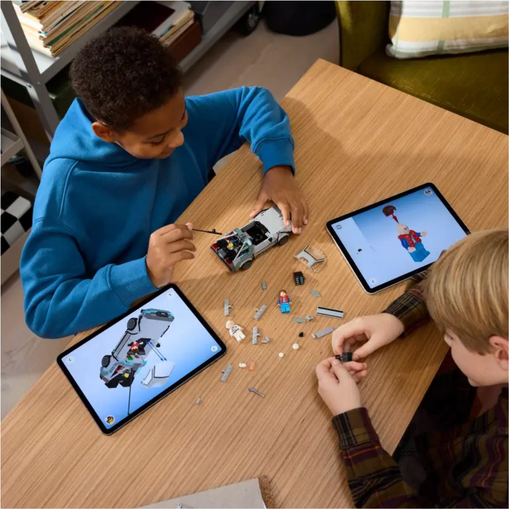 LEGO® Speed Champions: Zurück in die Zukunft Zeitmaschine (77256) kép 6