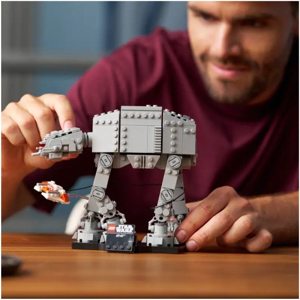 LEGO® Star Wars™: AT-AT™ (75440) kép 4
