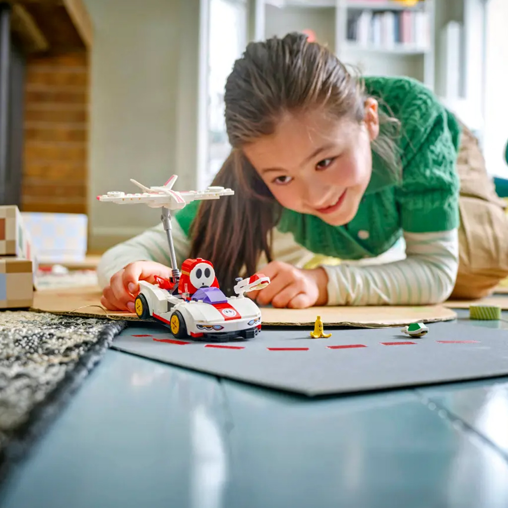 LEGO® Super Mario™: Mario Kart™ – Shy Guy und P-Flügel (72045) kép 6