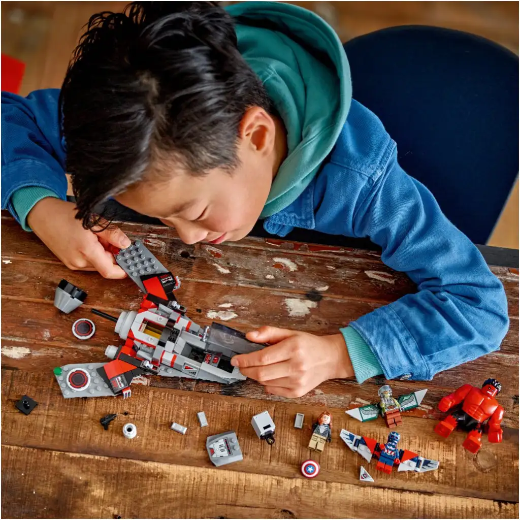 LEGO® Marvel: Captain America vs. Red Hulk Kampf (76292) kép 7