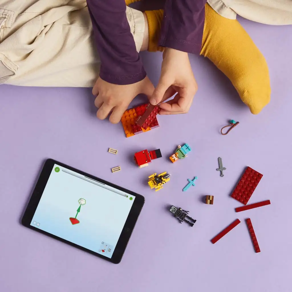 LEGO® Minecraft: Kampf am Nether-Lavasee (3299) kép 3