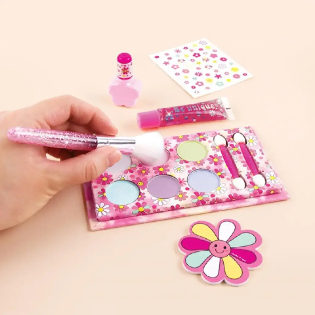 Make it Real: Blooming Beauty Blumen-Make-up-Set kép 3