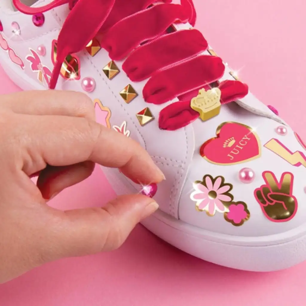 Make it Real: Juicy Couture -  Sticker Chic cipődíszítő kreatív szett kép 3