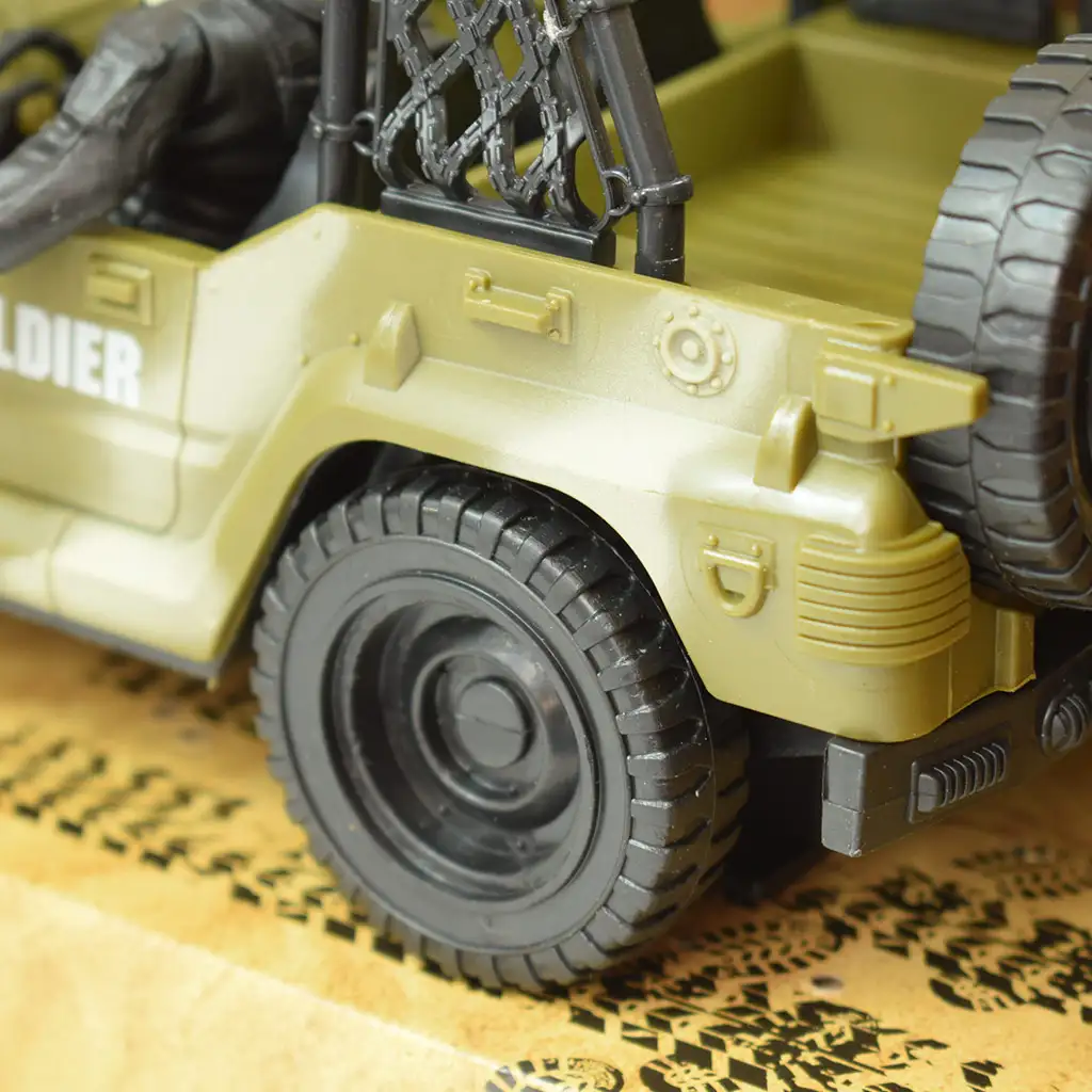 Combat Force 9: Militärischer Geländewagen mit Soldat und Waffen 22cm kép 5