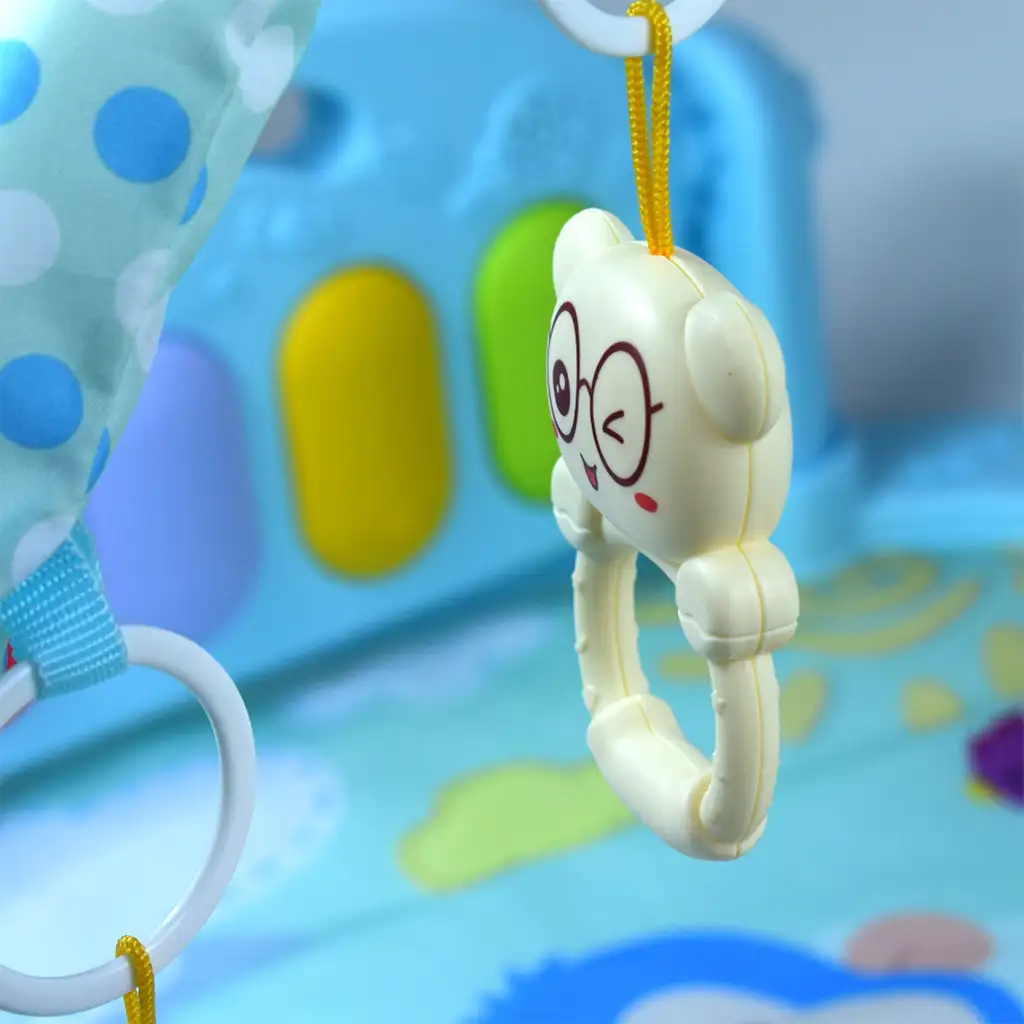 Löwenblauer Spielteppich mit Babyklavier 64x78cm kép 3