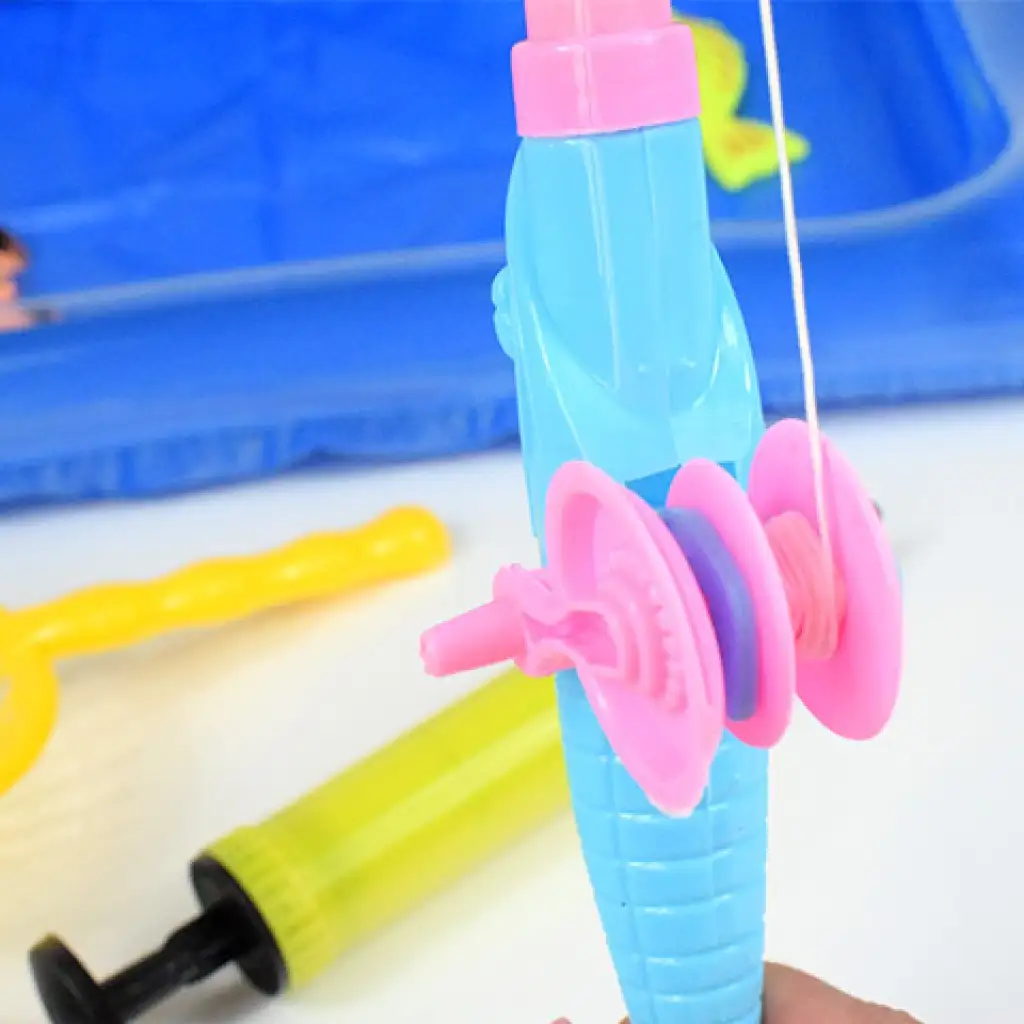 Angelspiel mit aufblasbarem Pool und Teleskop-Angelrute kép 6