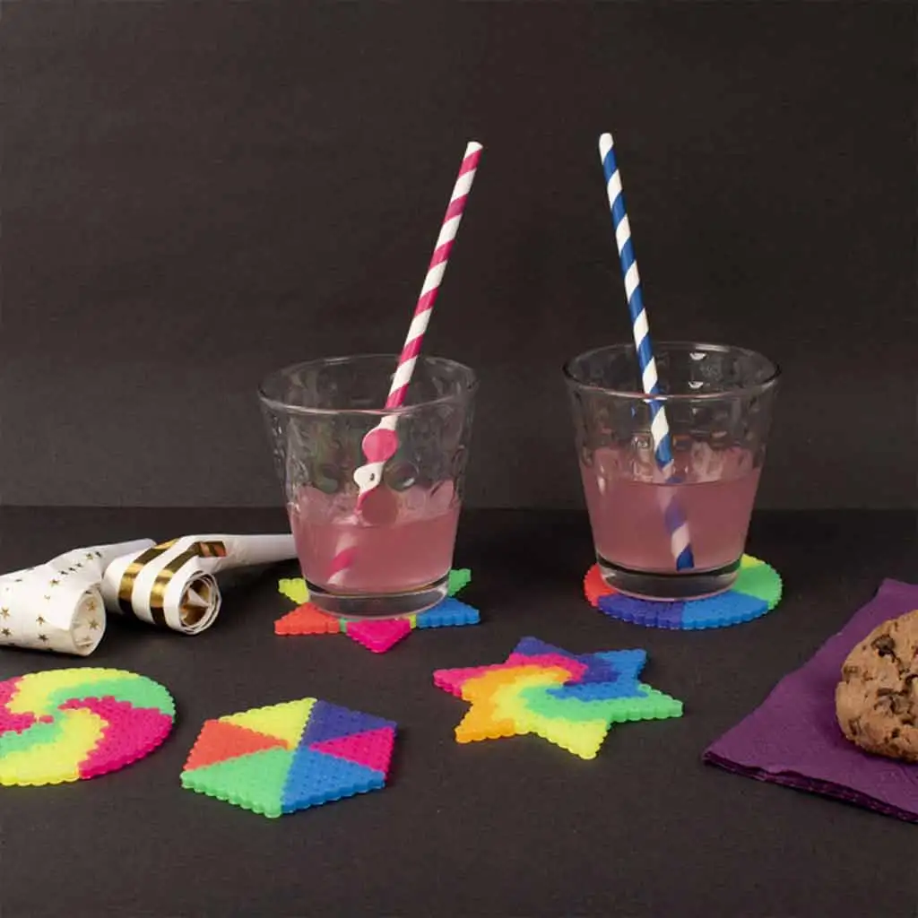 PlayBox: 5mm MIDI Neon-farbene Bügelperlen im Eimer, 5.000 Stück Packung kép 3